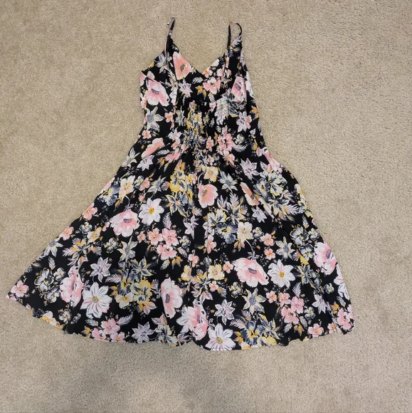 GAP Floral Sundress - Picture 2 of 4